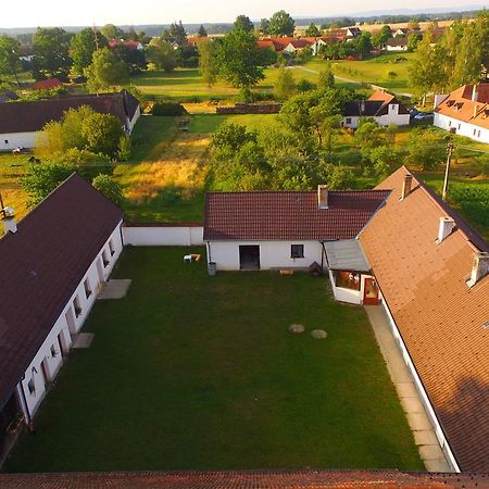 Safar Residence Hrachoviste Экстерьер фото